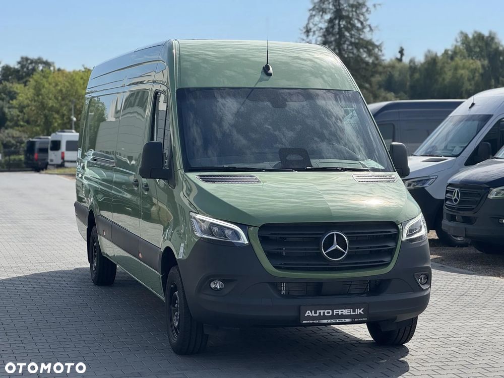 Mercedes-Benz Sprinter - 2