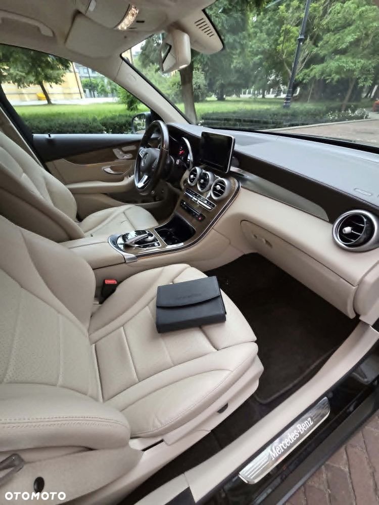 Mercedes-Benz GLC - 14
