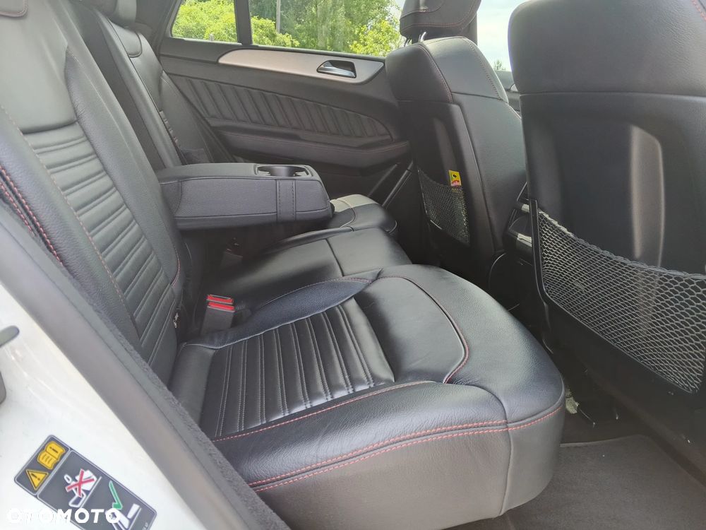 Mercedes-Benz GLE - 29