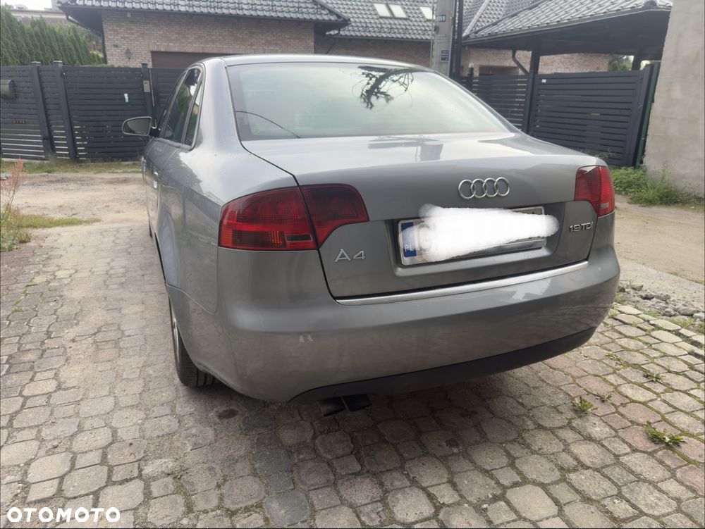 Audi A4 Limousine - 2