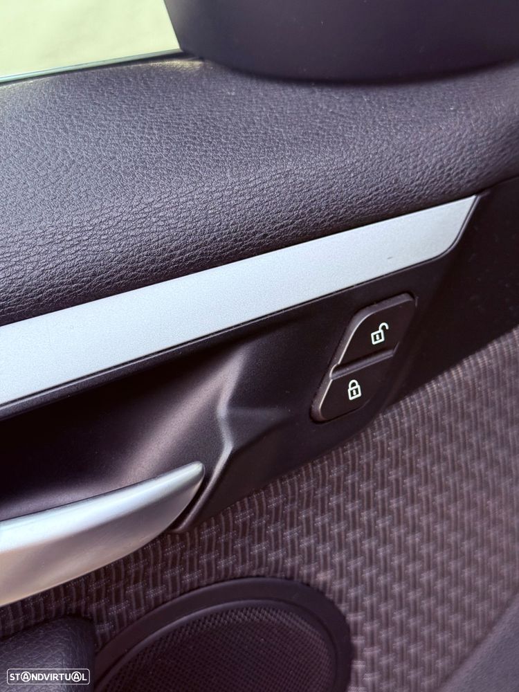 BMW X1 16 d sDrive Auto Advantage - 18