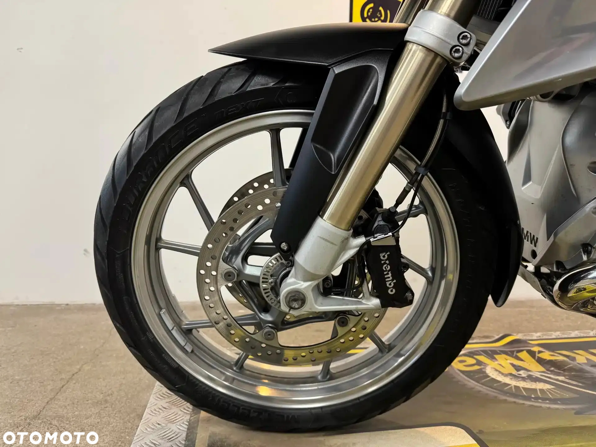 BMW R - 18