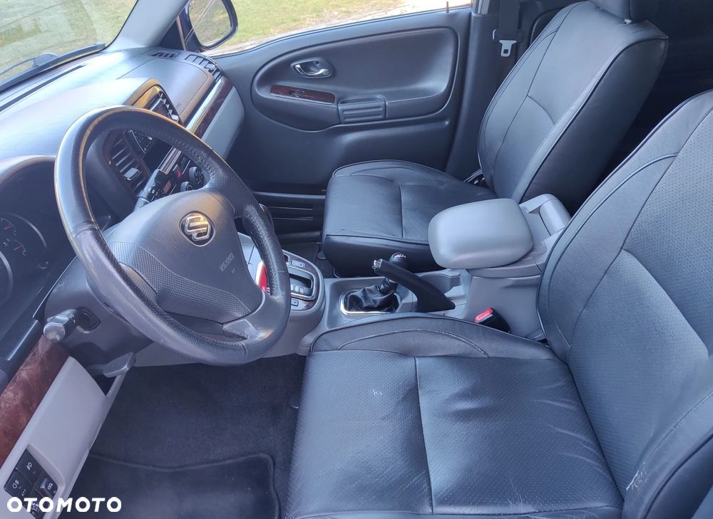 Suzuki Grand Vitara 2.5 V6 Comfort - 21