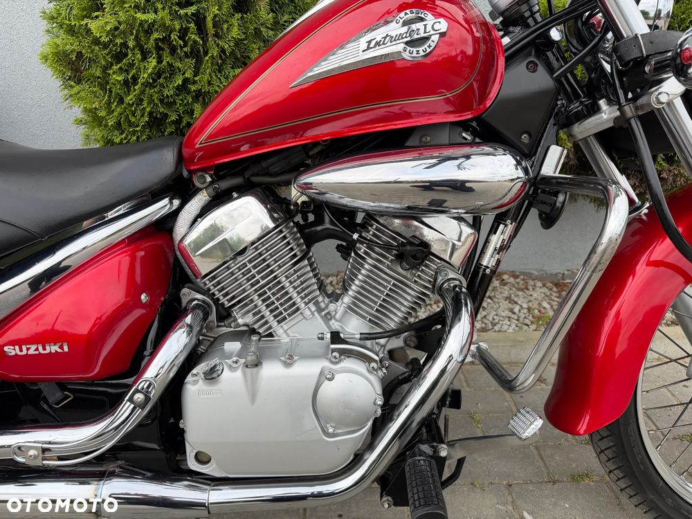 Suzuki Intruder - 23