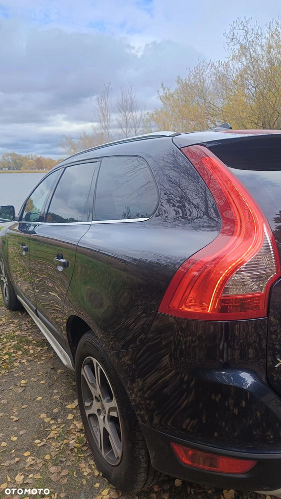 Volvo XC 60 D5 AWD Momentum - 4