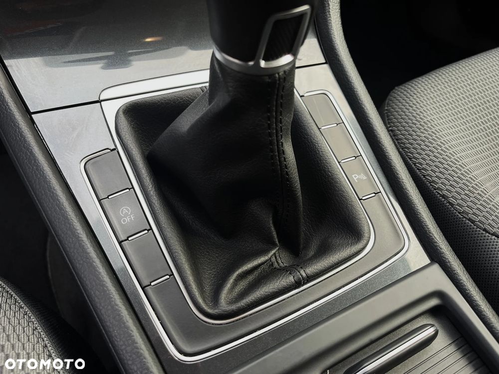 Volkswagen Golf 1.4 TSI BlueMotion Technology Lounge - 35