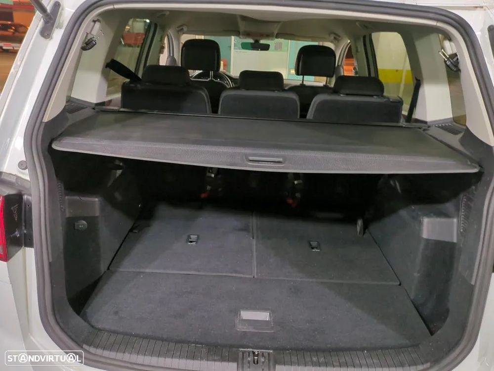 VW Touran 2.0 TDI Confortline - 10