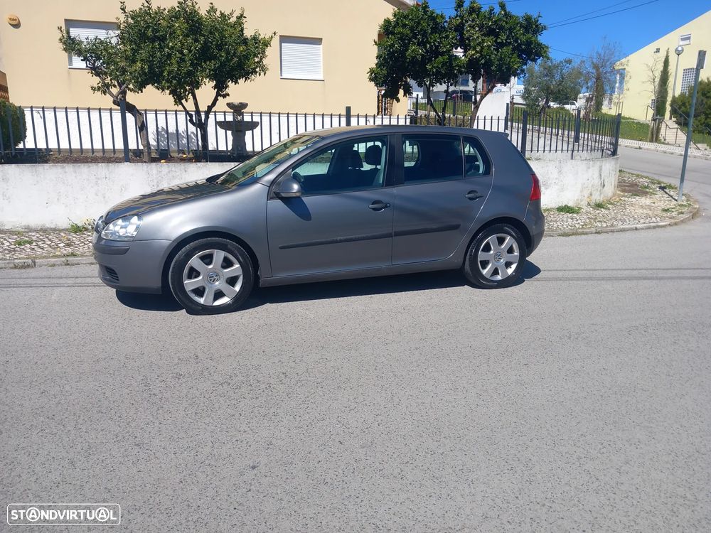 VW Golf 1.9 TDi 6V 4M Confortline - 9