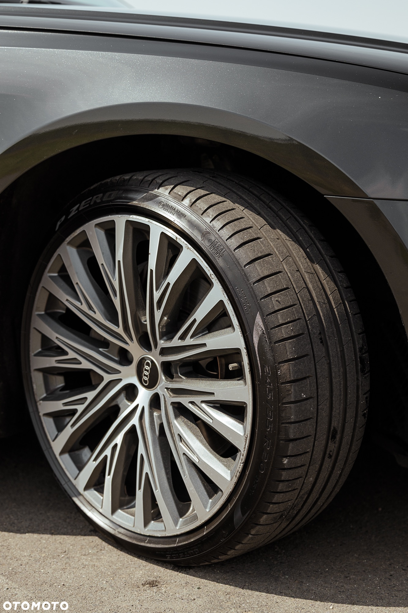 Audi A8 - 35
