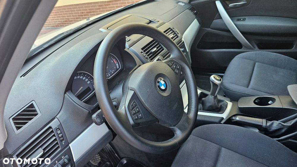 BMW X3 xDrive20d - 38