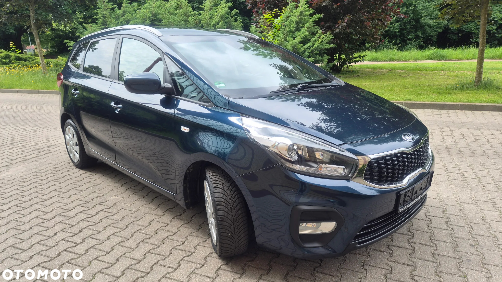 Kia Carens 1.6 GDI Dream Team Edition - 7