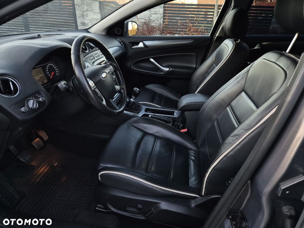 Ford Mondeo 2.0 TDCi Titanium X - 16