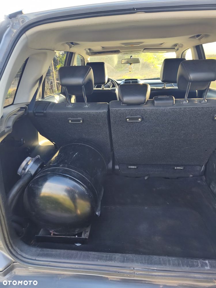 Suzuki Grand Vitara 2.0 - 9