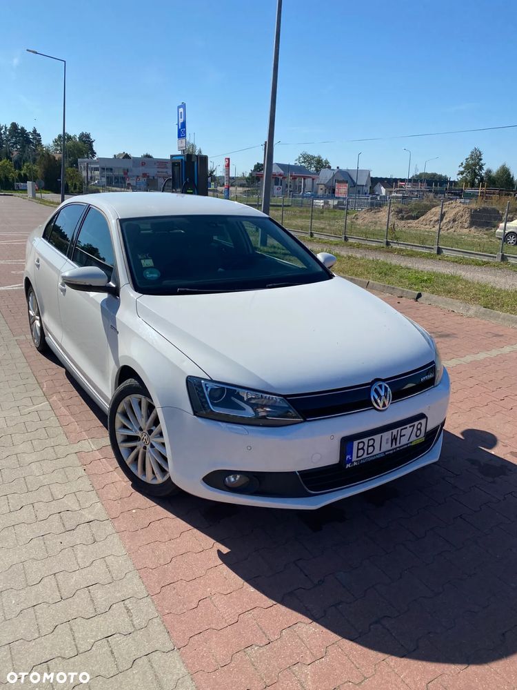 Volkswagen Jetta 1.4 TSI BMT Highline DSG - 2