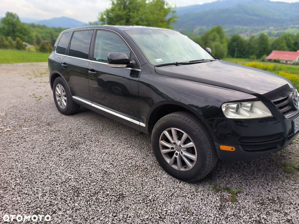 Volkswagen Touareg - 1