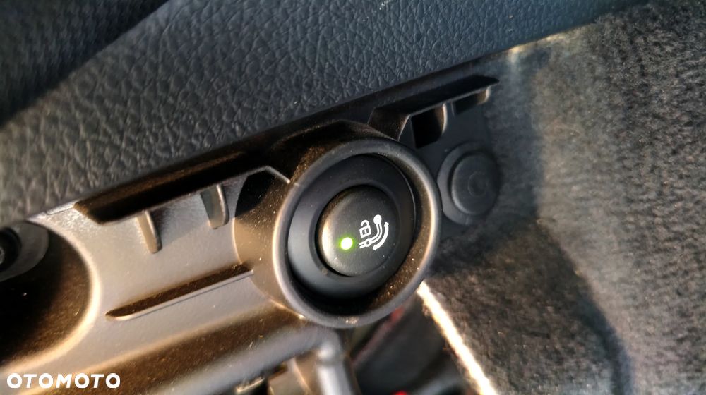 BMW Seria 3 - 34