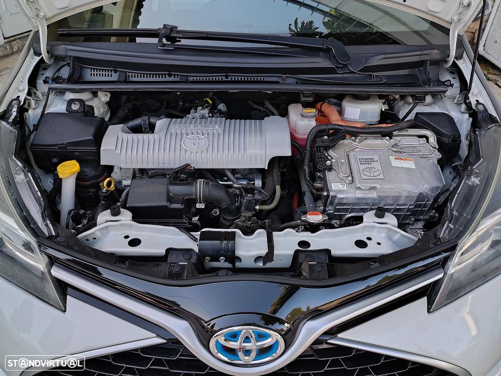 Toyota Yaris 1.5 HSD Comfort +P.Style+P.Techno — fotografia 14