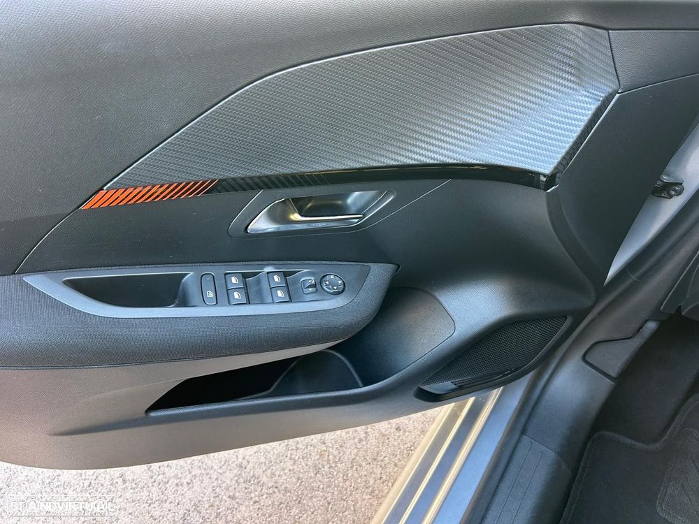 Peugeot 208 1.2 PureTech SE Style - 41