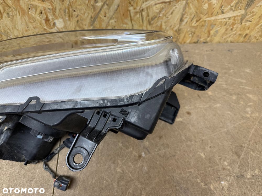 LAMPA LEWA SOCZEWKA LED TOYTOA TACOMA - 10
