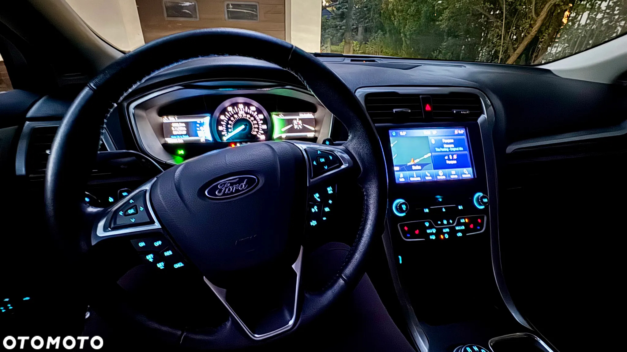 Ford Fusion - 16