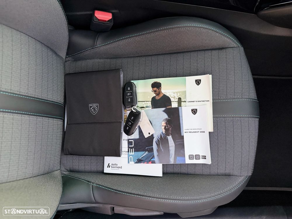 Peugeot 2008 1.2 PureTech Allure Pack EAT8 - 13