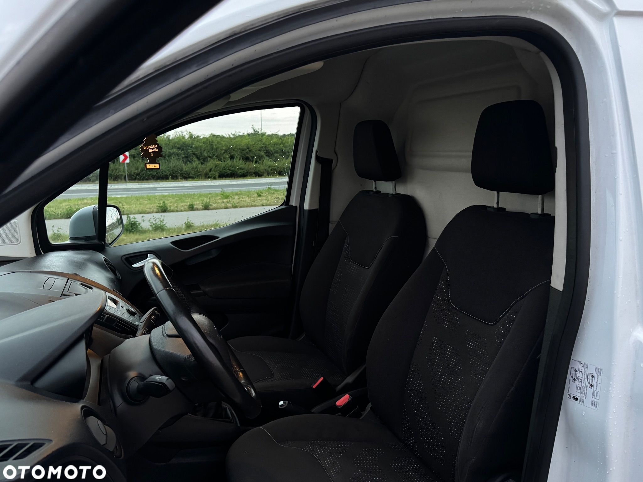 Ford Transit Courier Basis - 19