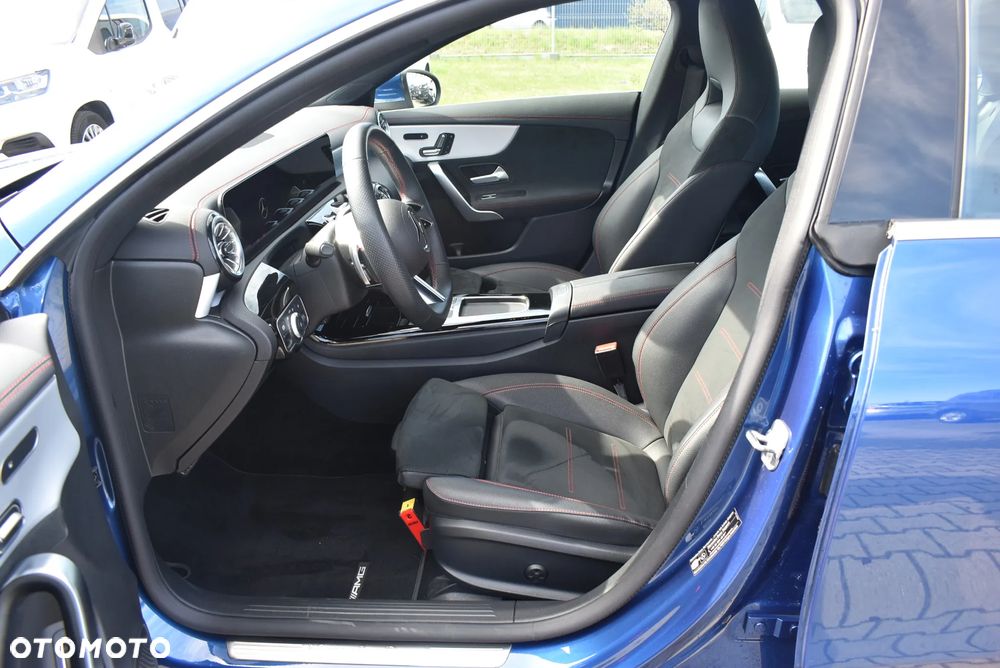 Mercedes-Benz CLA 200 mHEV 7G-DCT - 9