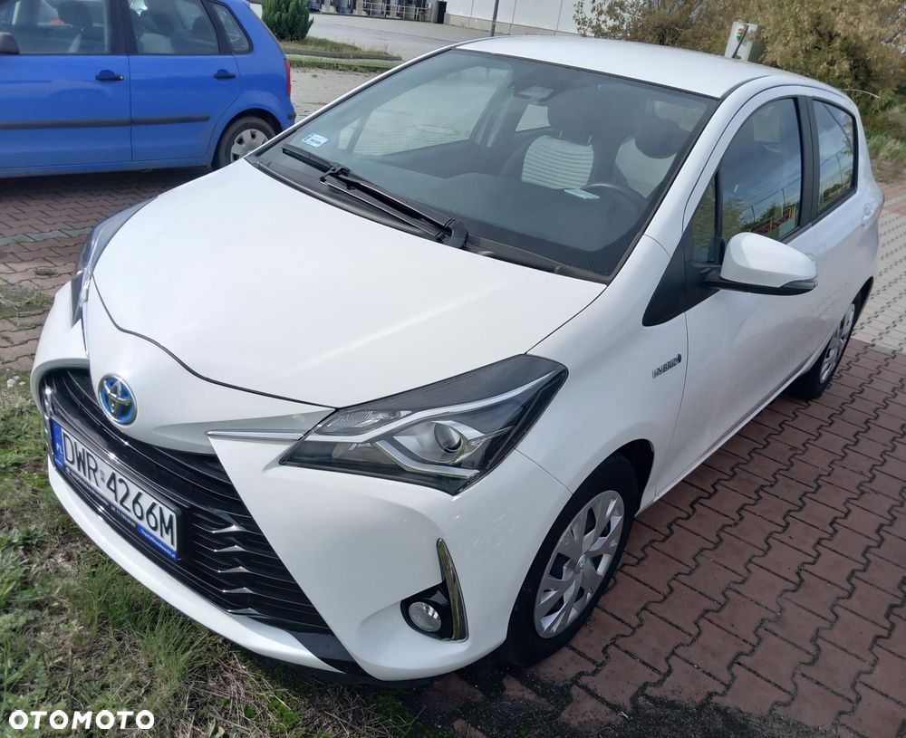 Toyota Yaris Hybrid 100 Premium - 1