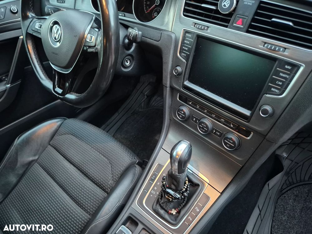Volkswagen Golf - 14