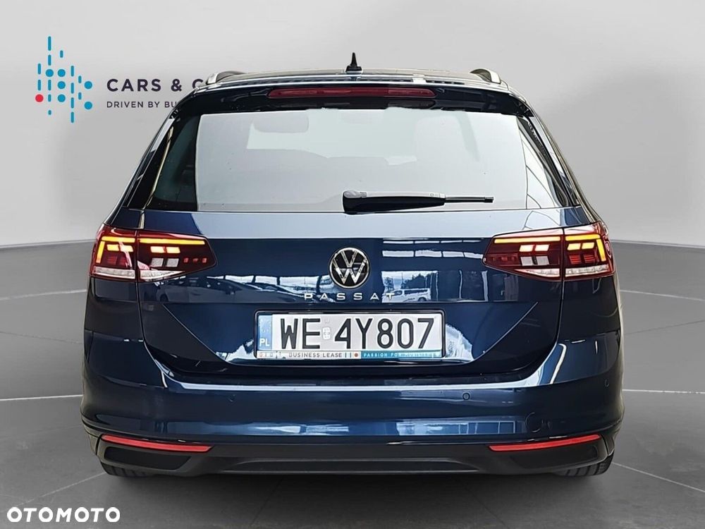 Volkswagen Passat Variant 2.0 TDI EVO Essence DSG - 26