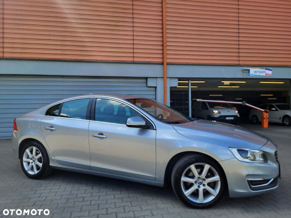 Volvo S60 D4 Momentum - 15