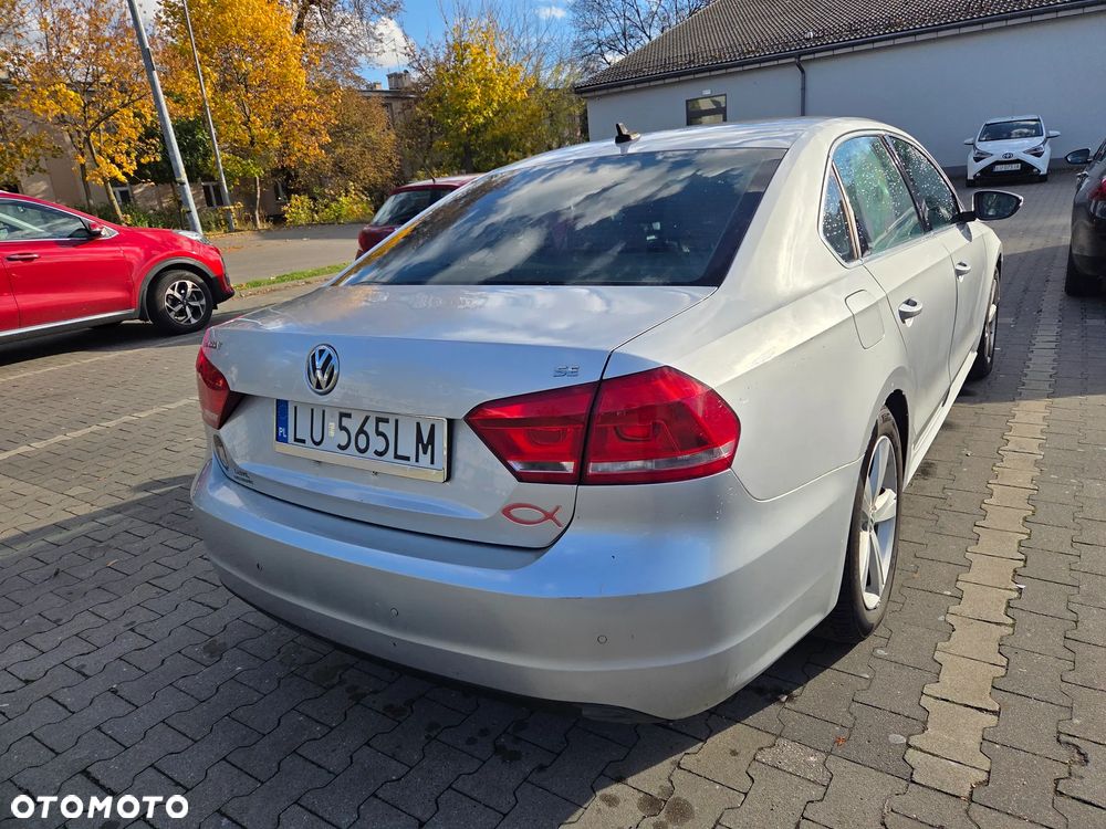 Volkswagen Passat - 8