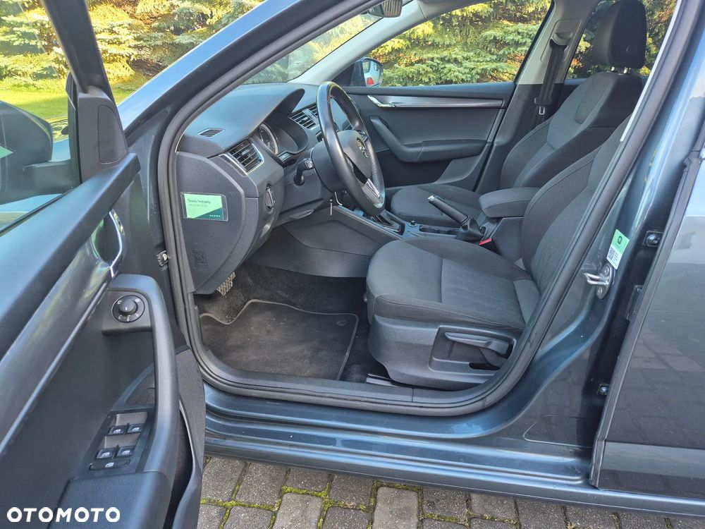 Skoda Octavia 2.0 TDI Style DSG - 10