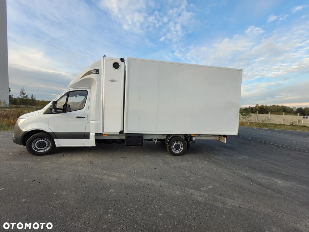 Mercedes-Benz Sprinter - 3