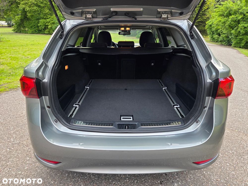 Toyota Avensis 1.6 D-4D Prestige - 7