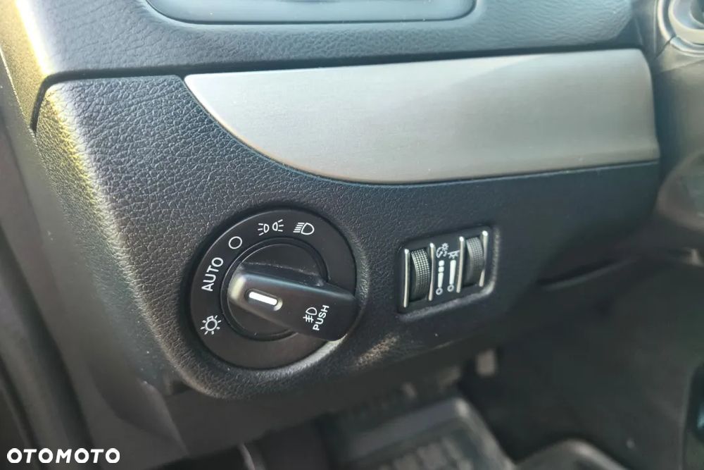 Dodge Grand Caravan 3.6 R/T - 29