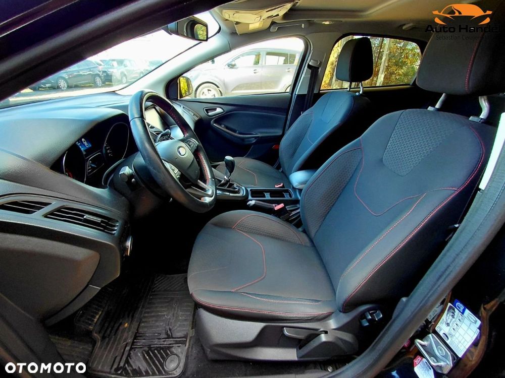 Ford Focus - 30