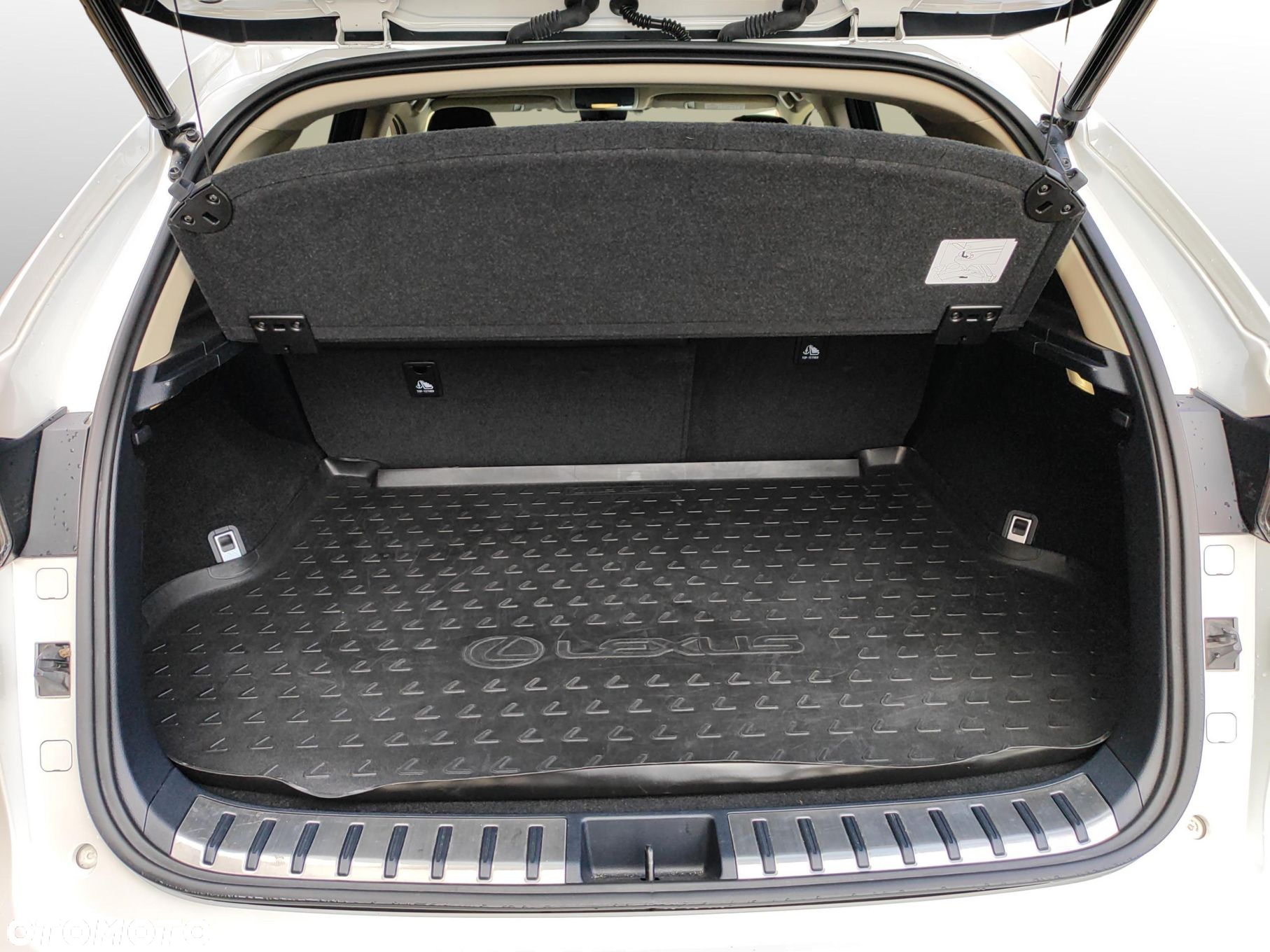 Lexus NX 300 F Impression AWD - 26