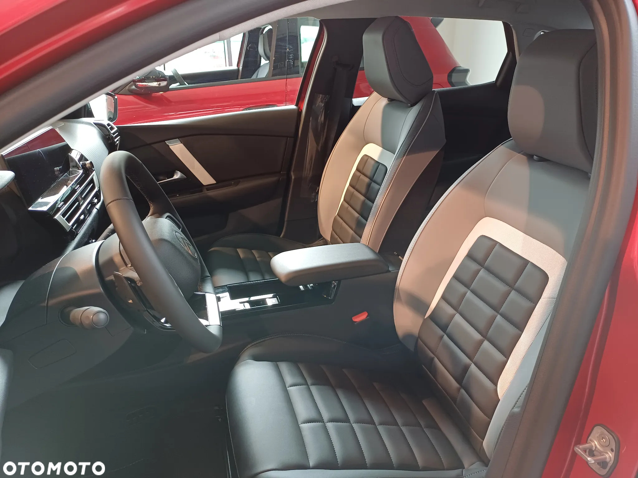 Citroën C4X 1.2 mHEV Max eDCT6 - 10