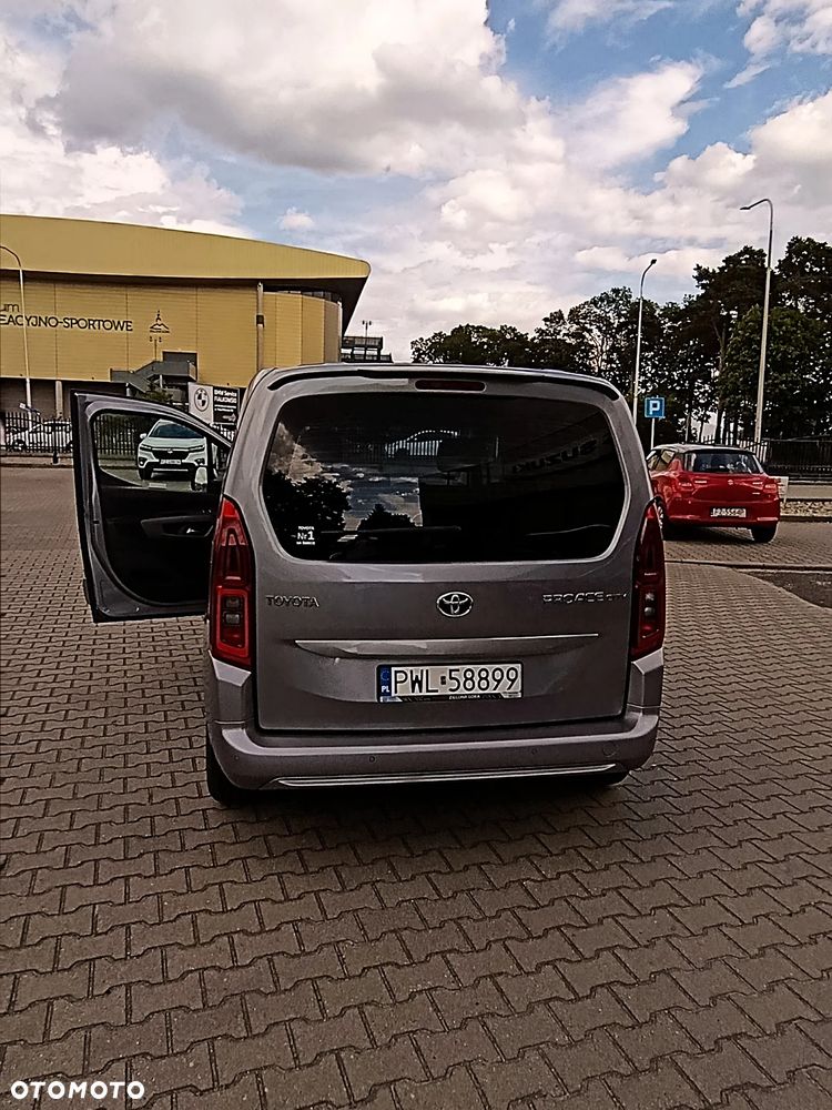 Toyota Proace City Verso 1.2 D-4T Business - 8