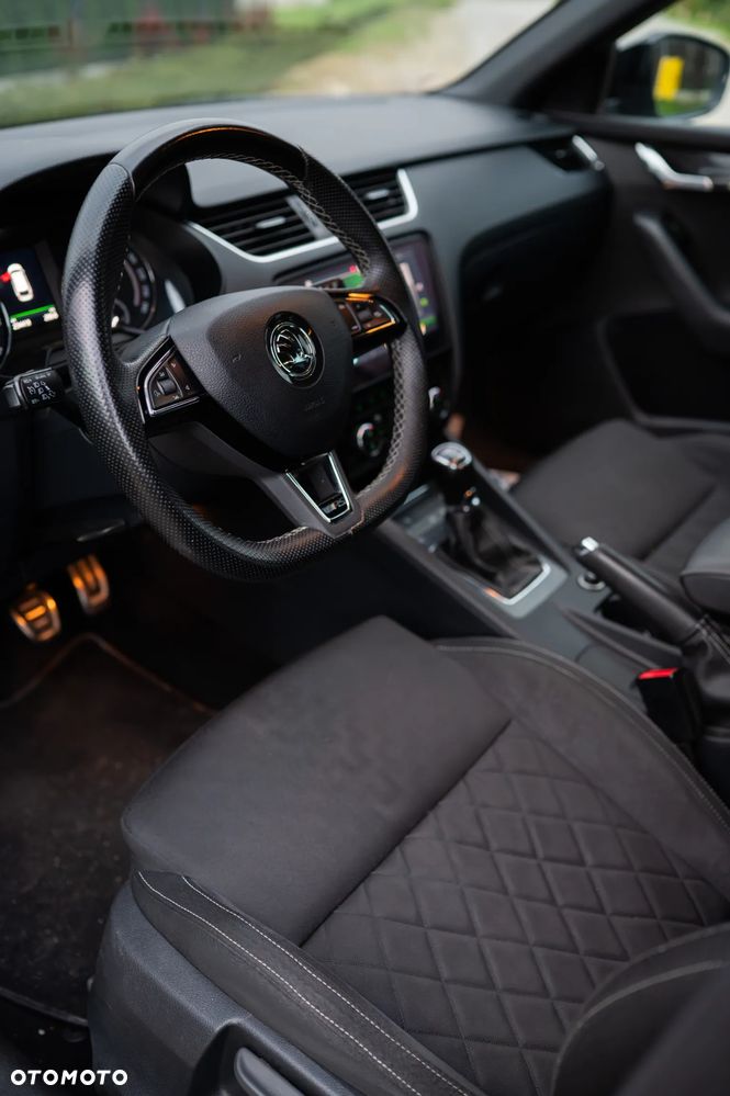 Skoda Octavia 2.0 TSI RS Challenge 245 - 9