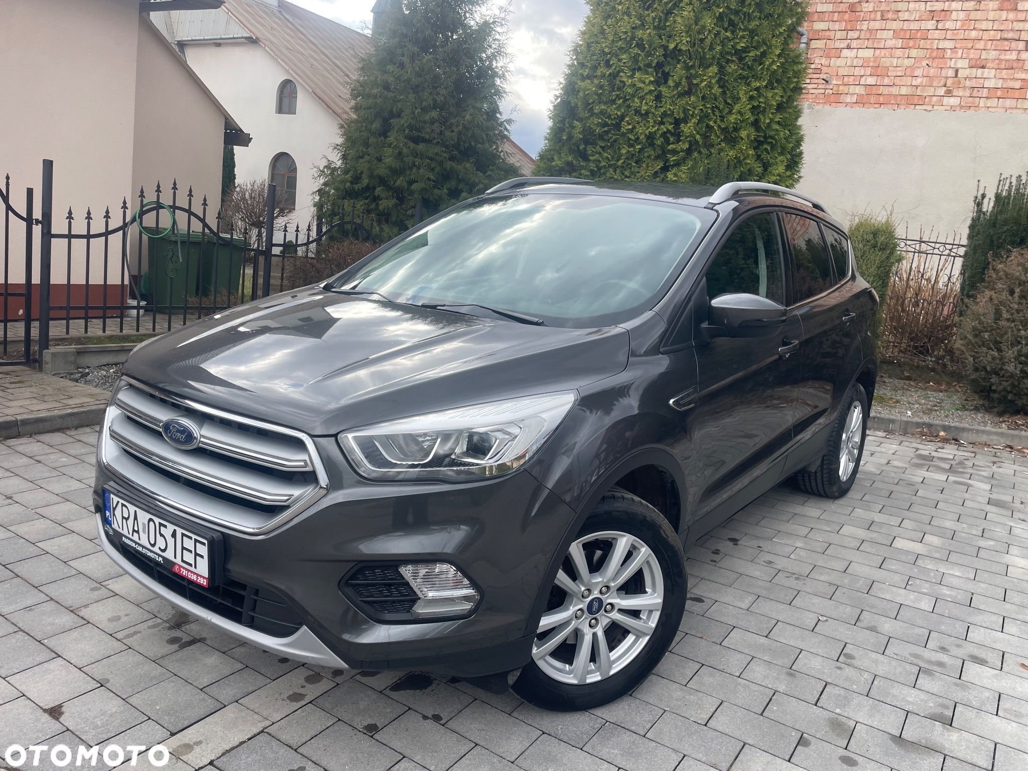 Ford Kuga 1.5 EcoBoost 2x4 SYNC - 1