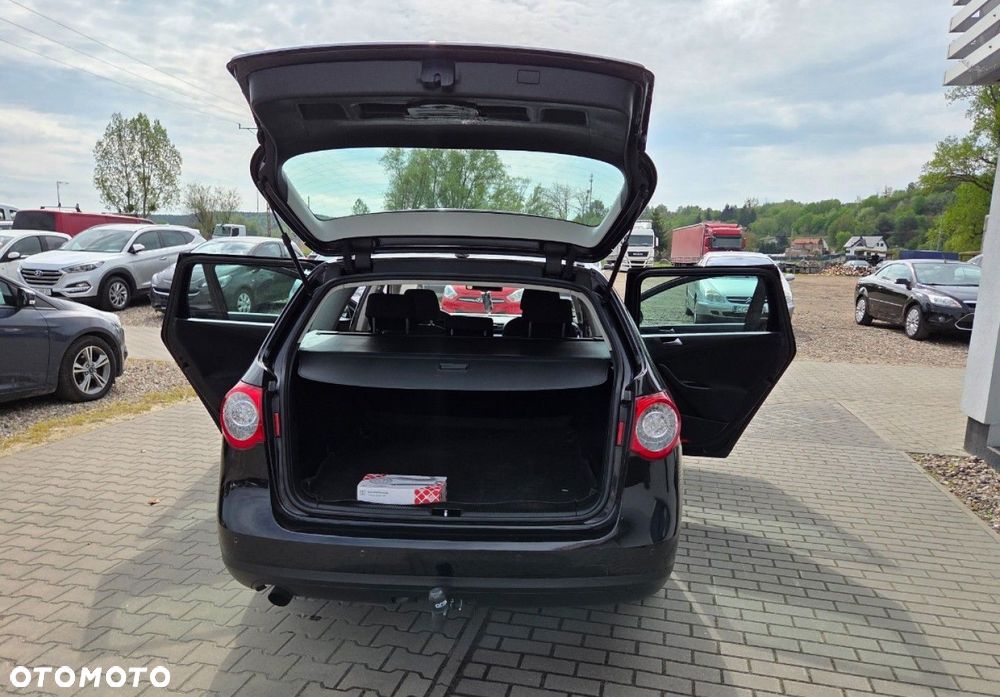 Volkswagen Passat - 31