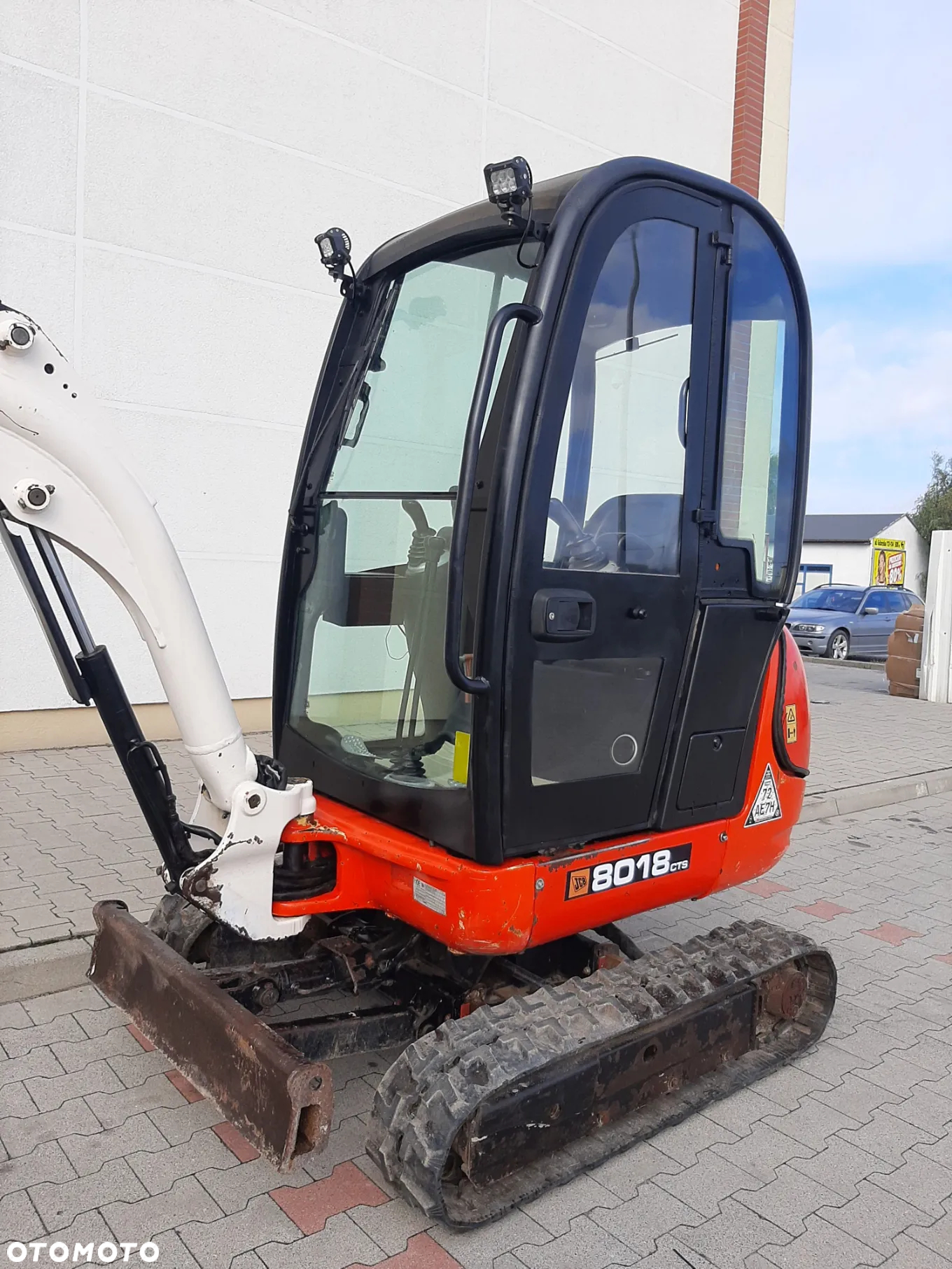 JCB 8018 - 5