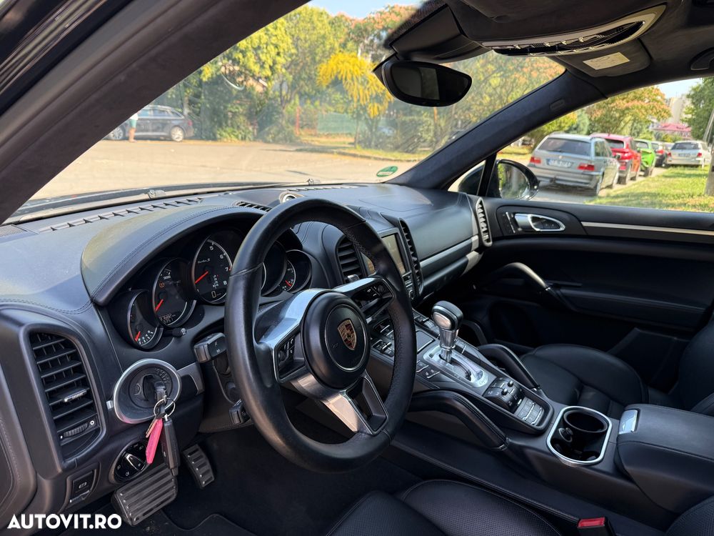 Porsche Cayenne Turbo S Tiptronic S - 13