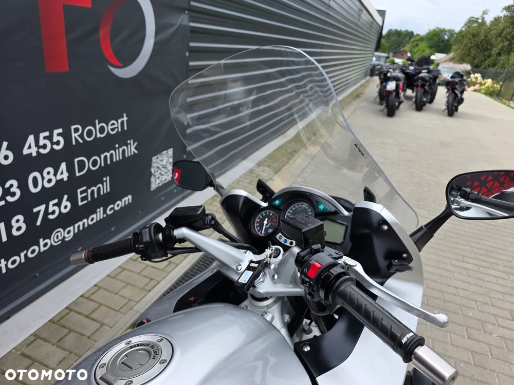 Yamaha FJR - 28