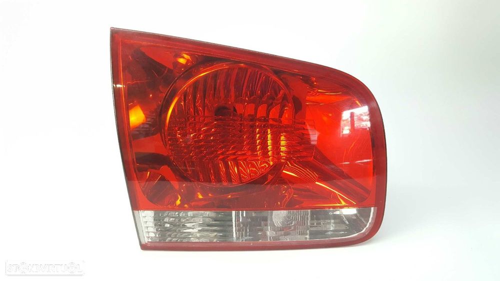 FAROLIM TRASEIRO ESQUERDO INTERIOR VOLKSWAGEN TOUAREG (7LA) TDI V10 - 1