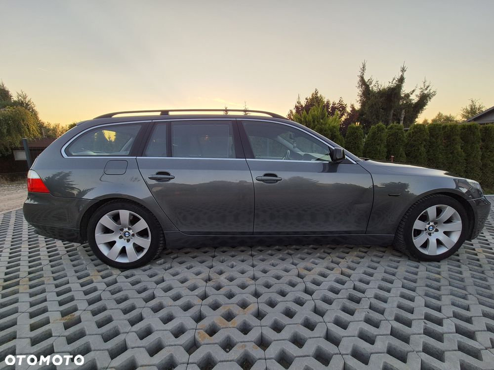 BMW Seria 5 545i - 3