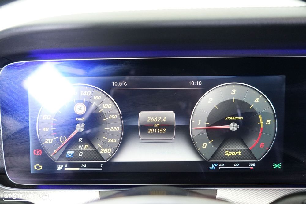 Mercedes-Benz E 220 d AMG Line - 30