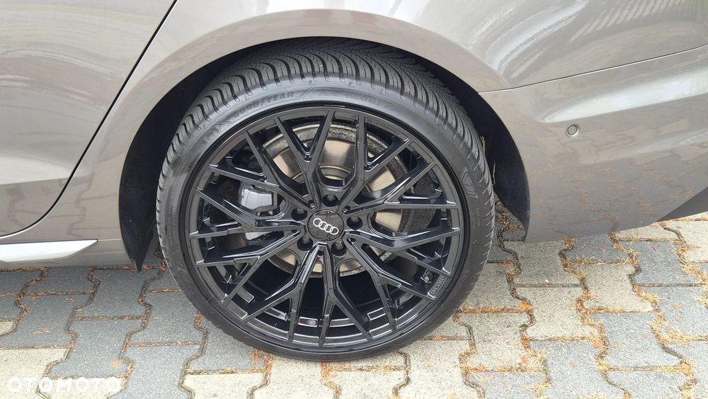 Audi A4 Avant 40 TDI S tronic - 23